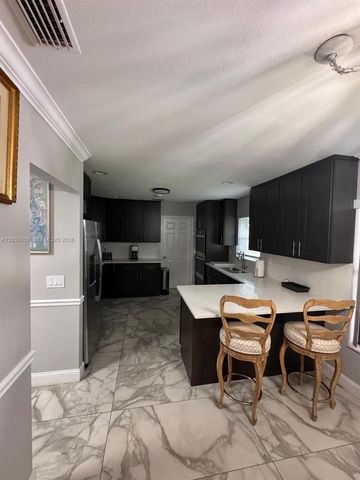 1800 Wisteria Street, Wellington, FL 33414