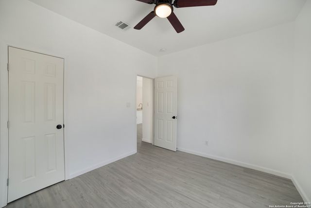 1032 BLUERIDGE DR, Canyon Lake, TX 78133