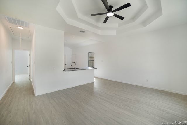 1032 BLUERIDGE DR, Canyon Lake, TX 78133