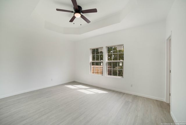 1032 BLUERIDGE DR, Canyon Lake, TX 78133