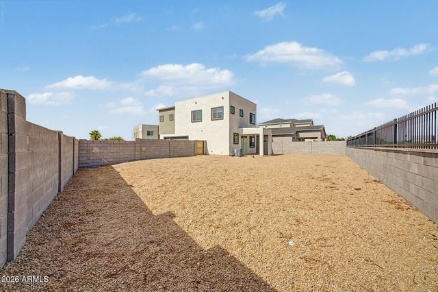 141 W Latona Road, Phoenix, AZ 85041