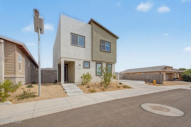 141 W Latona Road, Phoenix, AZ 85041