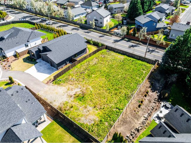 1215 Nw 150TH St, Vancouver, WA 98685