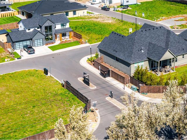 1215 Nw 150TH St, Vancouver, WA 98685
