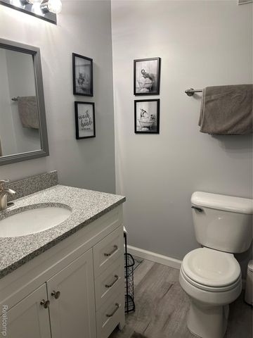 25826 Maritime Circle N 60, Harrison Charter Township, MI 48045