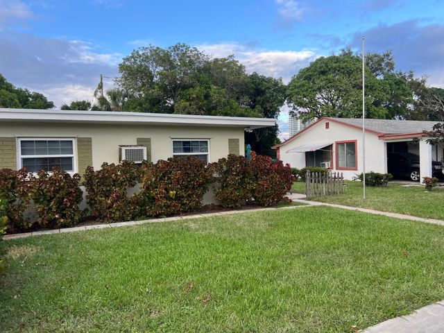 182 W 34th Street 1, Riviera Beach, FL 33404