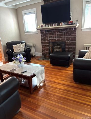 4223 189th Street, Flushing, NY 11358
