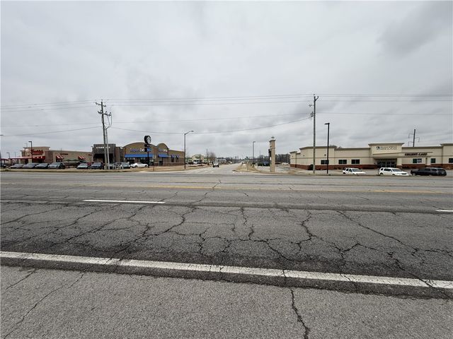 N Simon Sager Avenue, Siloam Springs, AR 72761