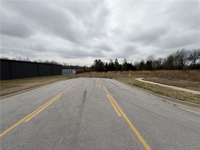 N Simon Sager Avenue, Siloam Springs, AR 72761