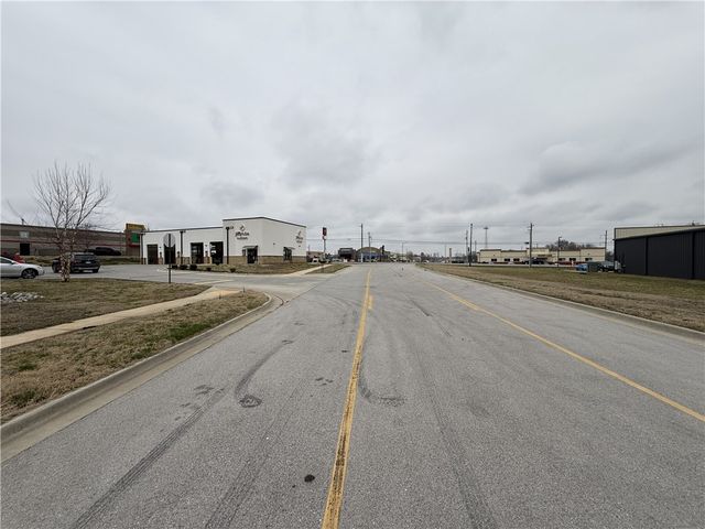 N Simon Sager Avenue, Siloam Springs, AR 72761