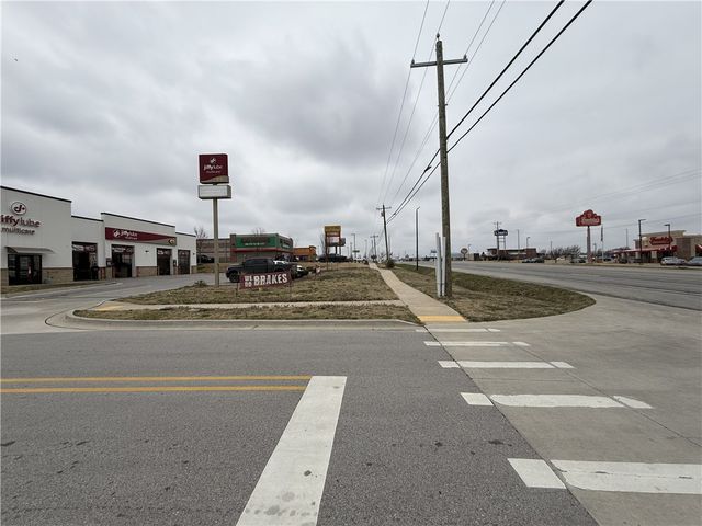 N Simon Sager Avenue, Siloam Springs, AR 72761