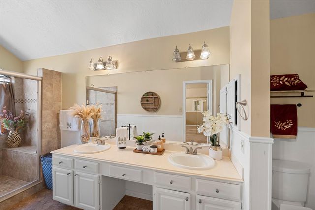 15954 Oak Mountain Drive, Houston, TX 77095