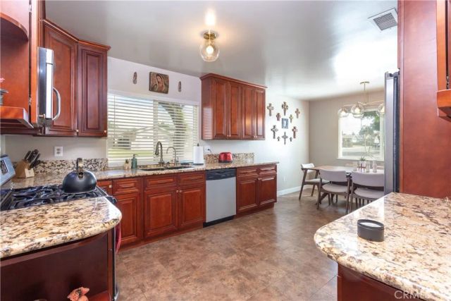 12042 Abacherli, Chino, CA 91710