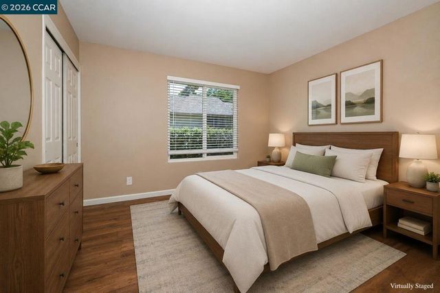 825 Oak Grove Rd 16, Concord, CA 94518