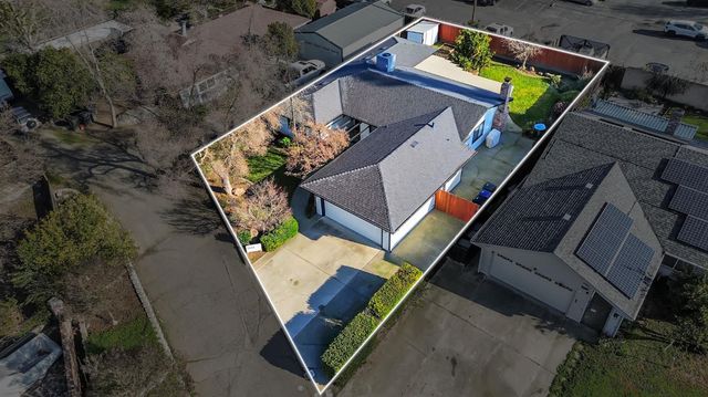 2633 Tierra Grande Cir, Sacramento, CA 95827