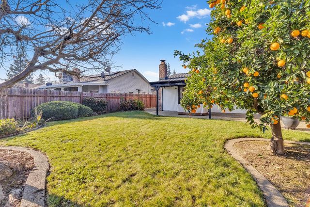 2633 Tierra Grande Cir, Sacramento, CA 95827