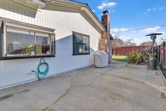 2633 Tierra Grande Cir, Sacramento, CA 95827