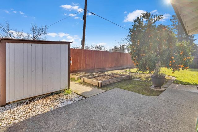 2633 Tierra Grande Cir, Sacramento, CA 95827