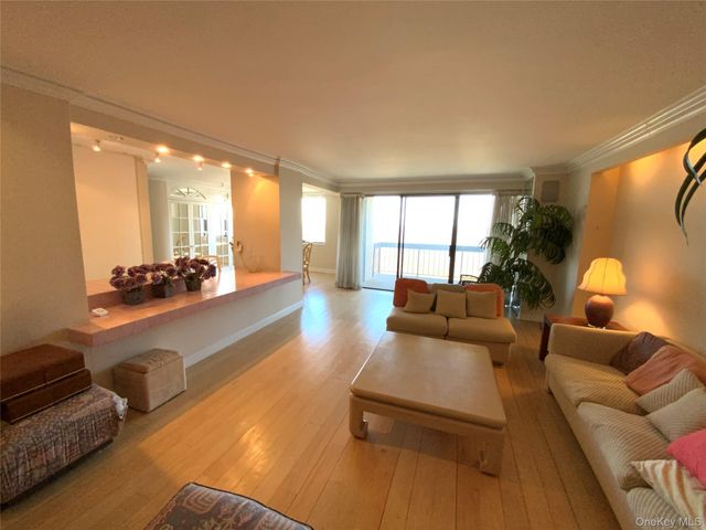 26910 Grand Central Parkway 25H, Floral Park, NY 11005