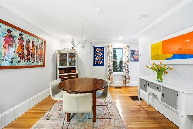 11 Beacon St, Woburn, MA 01801