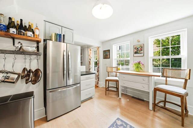 11 Beacon St, Woburn, MA 01801