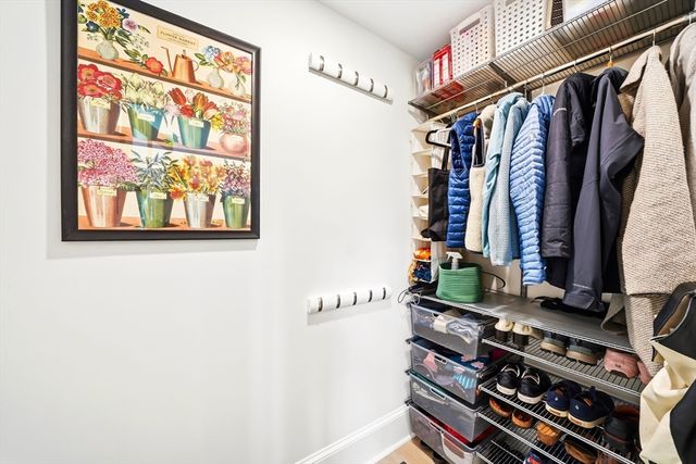 11 Beacon St, Woburn, MA 01801