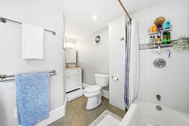 11 Beacon St, Woburn, MA 01801