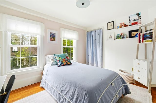 11 Beacon St, Woburn, MA 01801