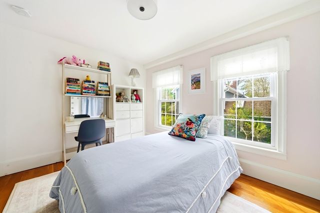 11 Beacon St, Woburn, MA 01801
