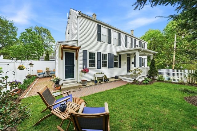 11 Beacon St, Woburn, MA 01801