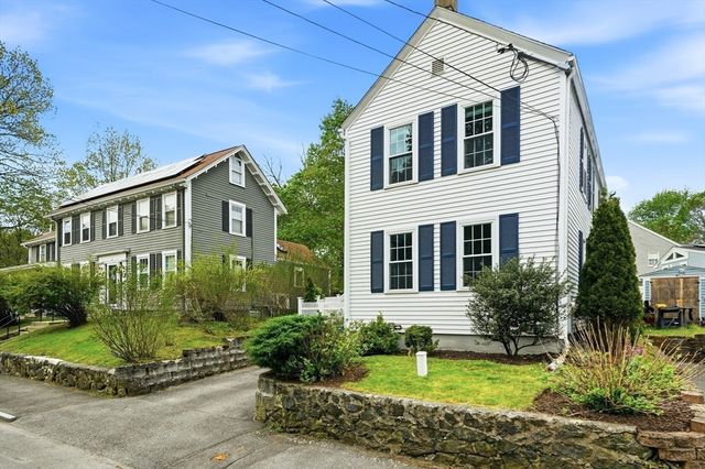 11 Beacon St, Woburn, MA 01801