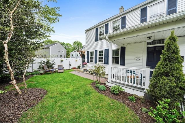 11 Beacon St, Woburn, MA 01801