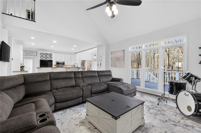 20 Allie Drive, Mcdonough, GA 30252