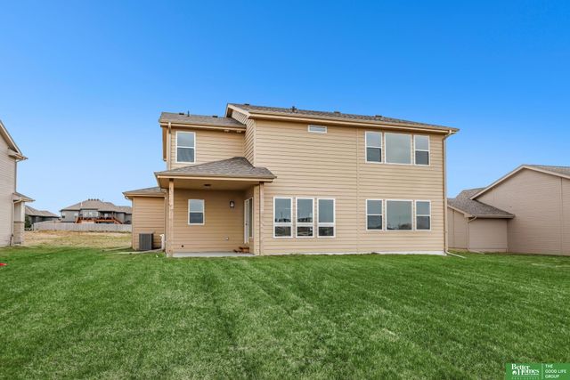 19952 Cinnamon Street, Omaha, NE 68136