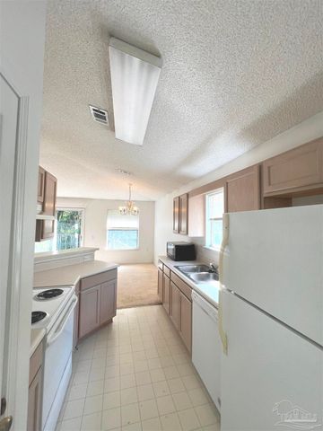 5334 Overbrook Dr, Milton, FL 32570