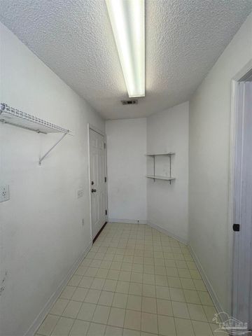 5334 Overbrook Dr, Milton, FL 32570