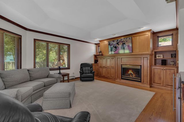2021 Hillcrest Drive, Saint Cloud, MN 56303