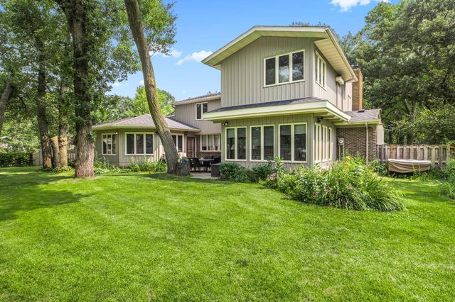 2021 Hillcrest Drive, Saint Cloud, MN 56303