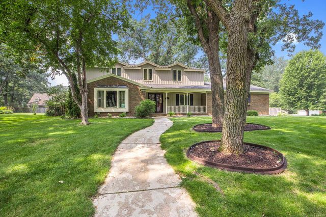 2021 Hillcrest Drive, Saint Cloud, MN 56303