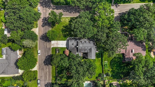 2021 Hillcrest Drive, Saint Cloud, MN 56303