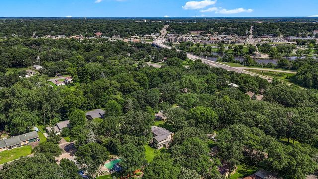 2021 Hillcrest Drive, Saint Cloud, MN 56303