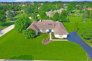185 Peregrine Lane, Hawthorn Woods, IL 60047