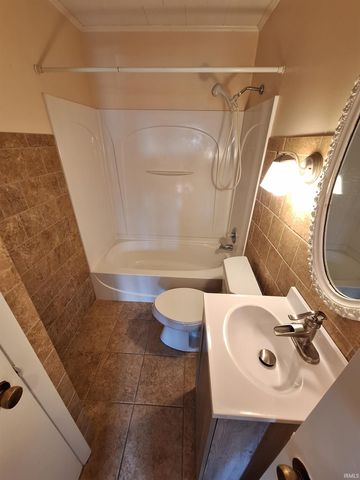 2906 N Waugh Street, Kokomo, IN 46901