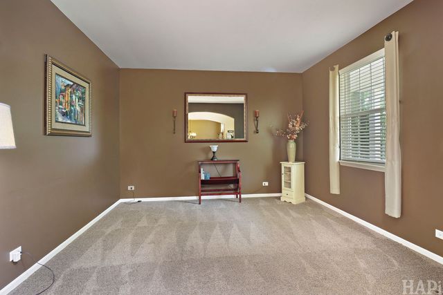 462 E Amberside Drive, Elgin, IL 60124