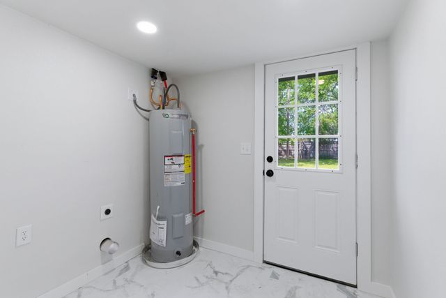 8816 Spaugh Court, White Settlement, TX 76108