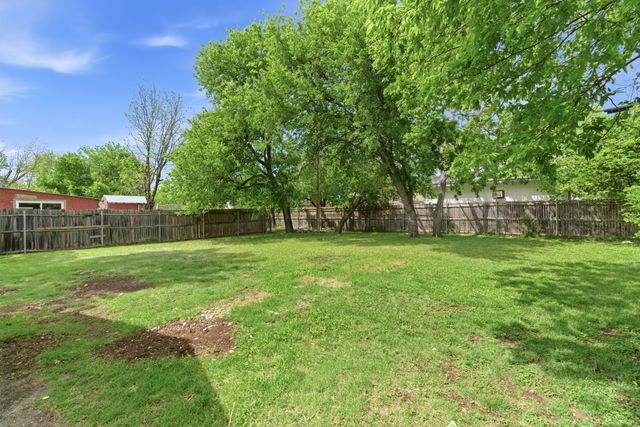 8816 Spaugh Court, White Settlement, TX 76108