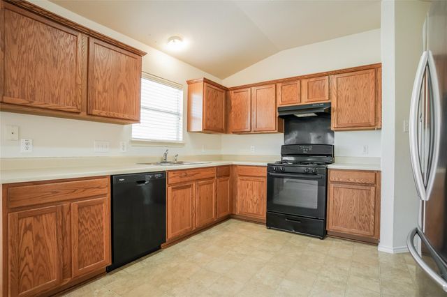 813 Middle Brook DR, Leander, TX 78641