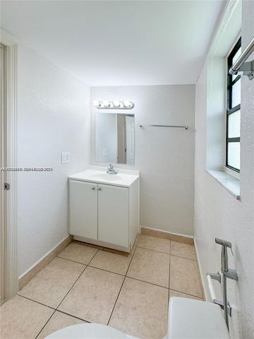 9460 Fontainebleau Blvd 132, Miami, FL 33172