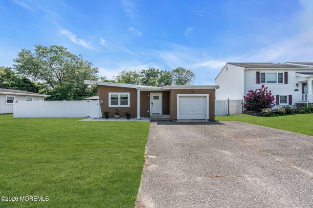 488 Amherst Drive, Brick, NJ 08723