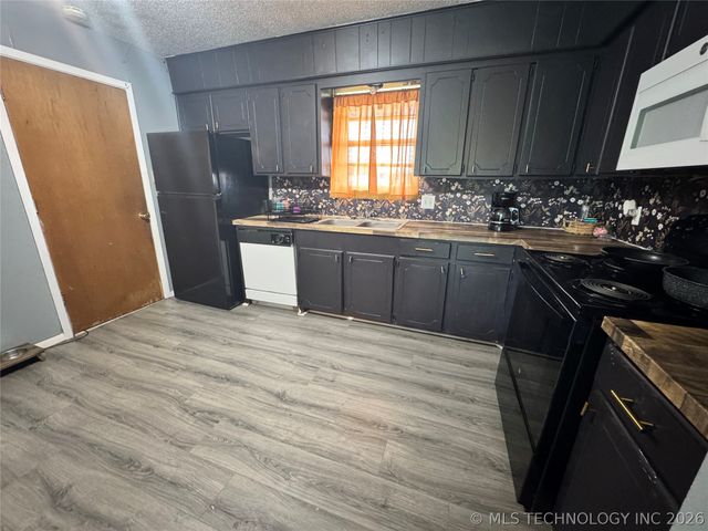 1001 S Choctaw, Caddo, OK 74729
